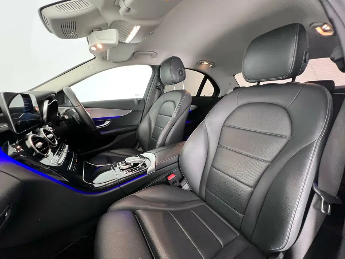 2019-mercedes-benz-c-class-20-c300-sport-premiumss-saloon-4d-big-10