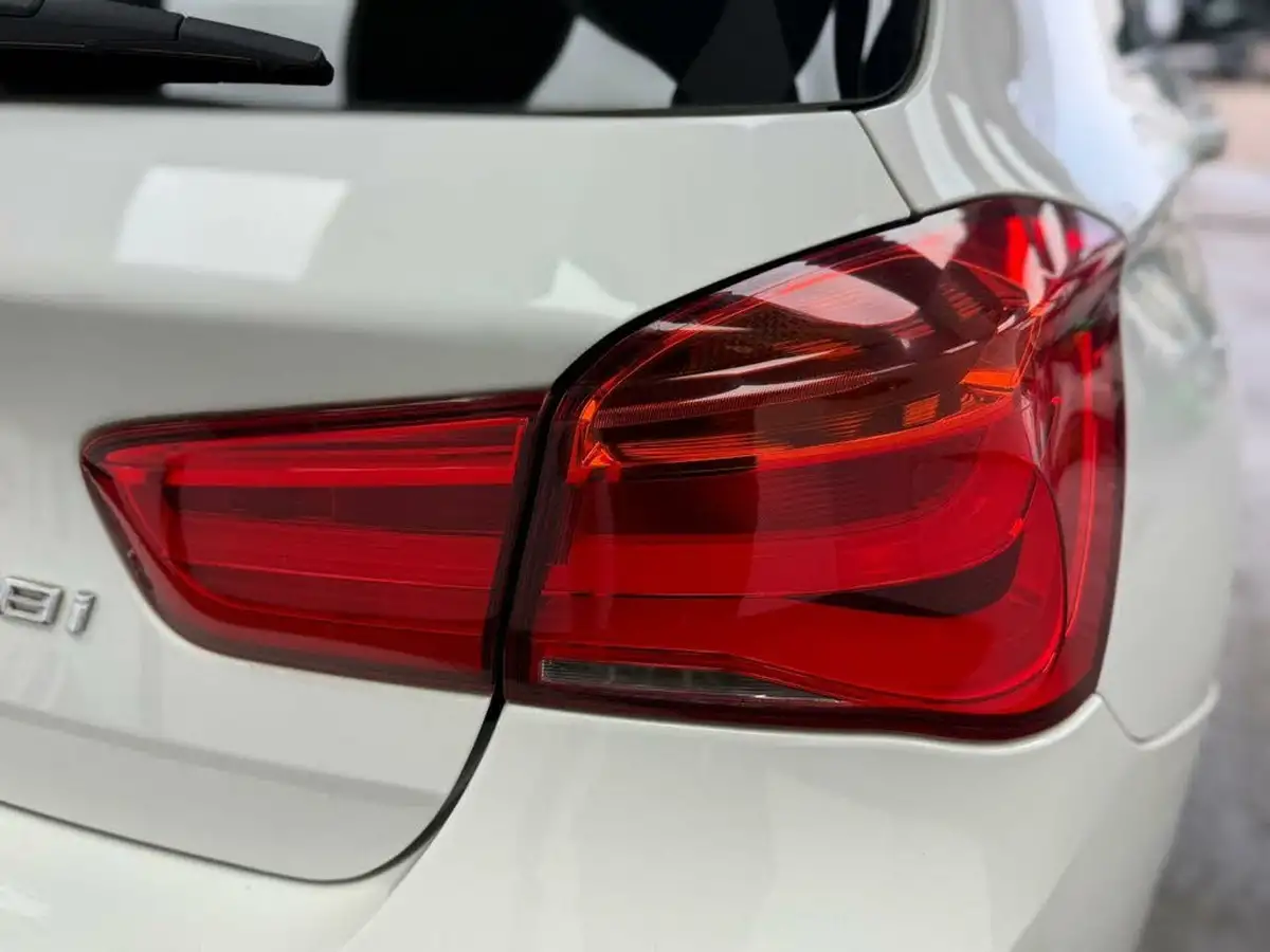 2016-bmw-1-series-15-118i-sport-5d-big-24