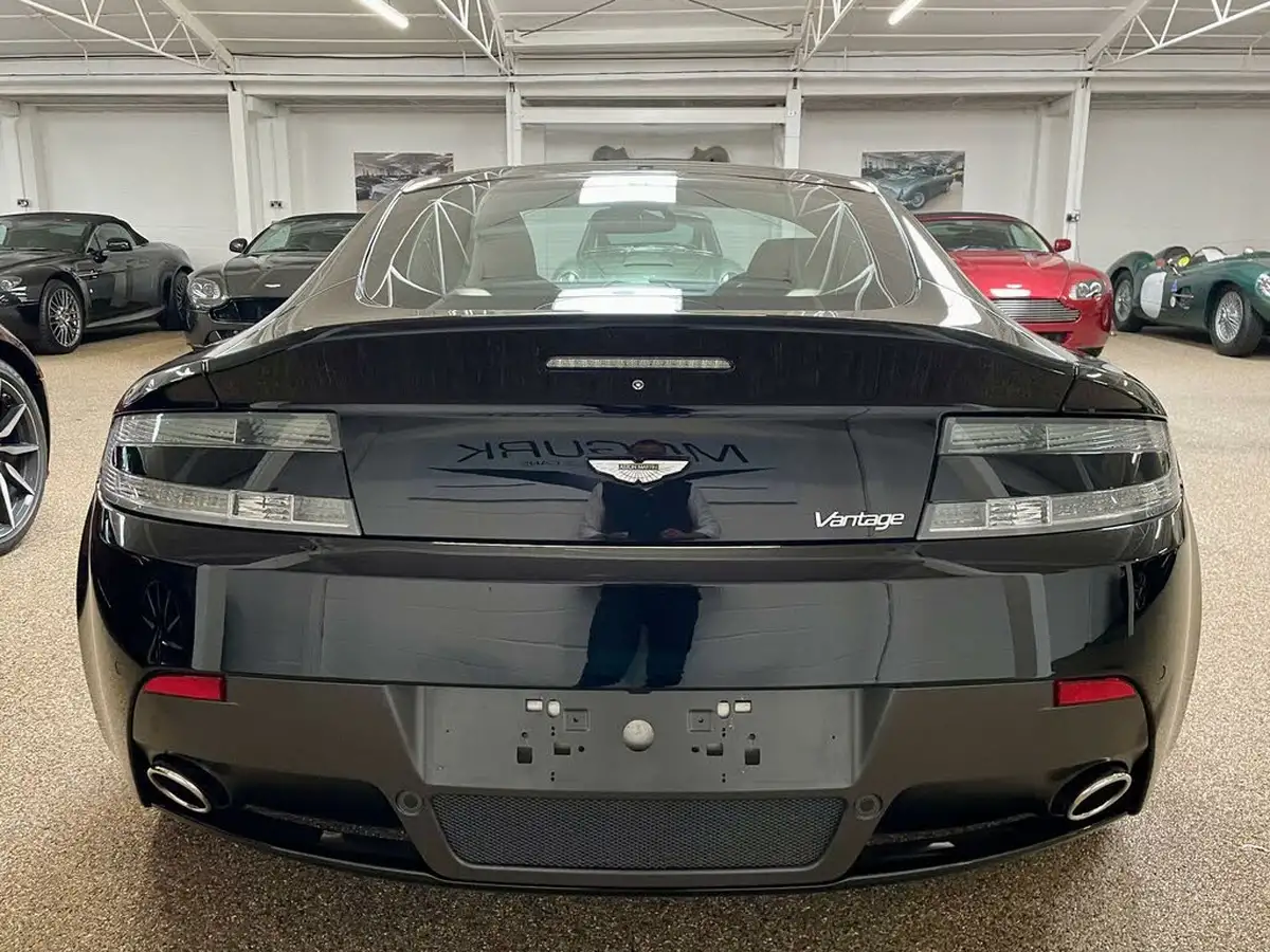 2016-aston-martin-vantage-47-v8-vantage-coupe-sportshift-big-5