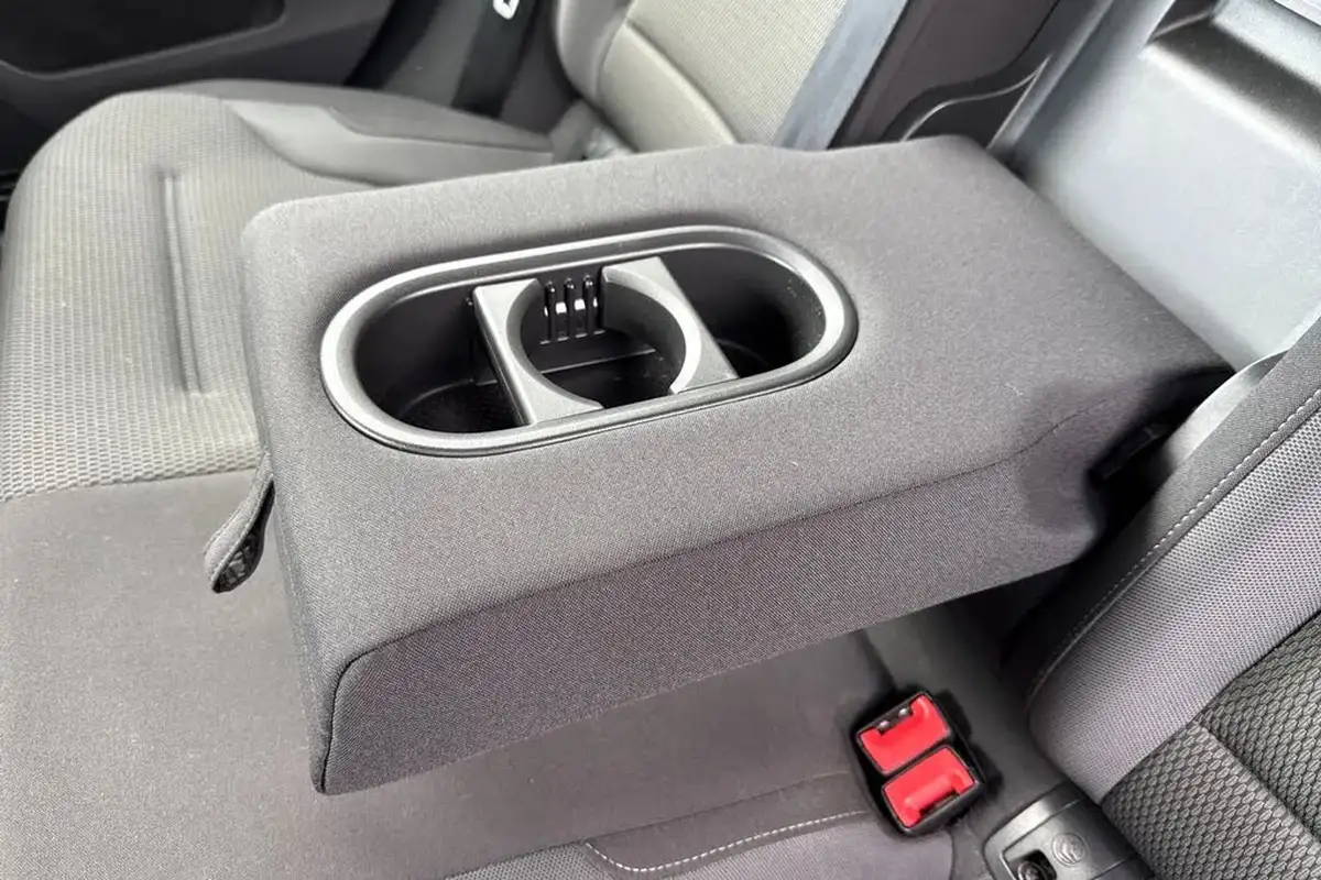 2016-volkswagen-golf-14-match-5d-big-30