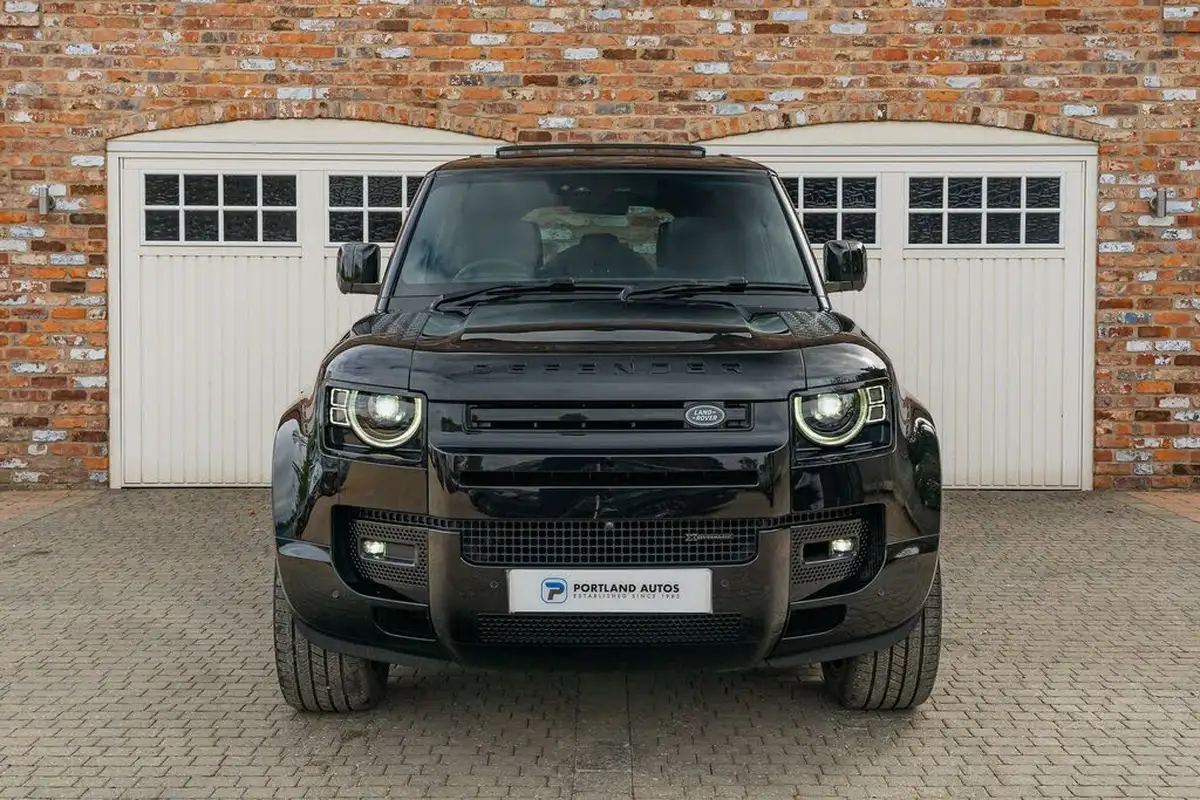 2023-land-rover-110-defender-30-d300-x-dynamic-hse-big-4