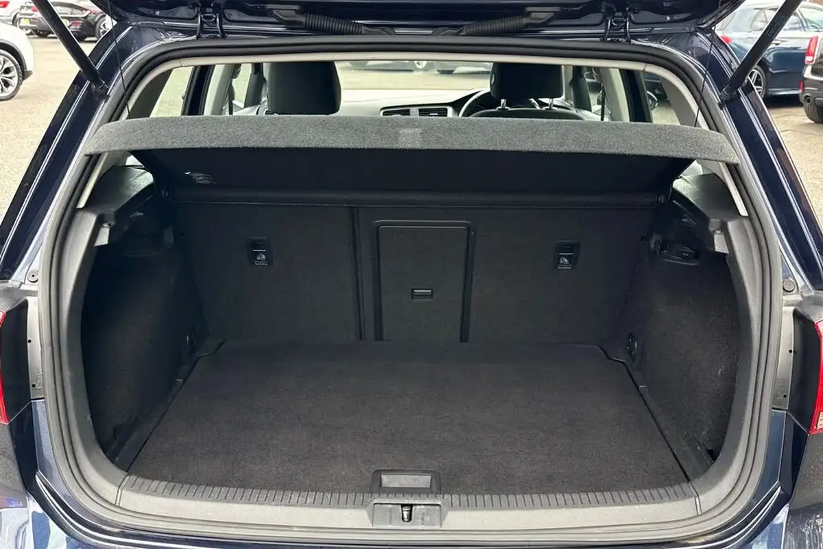 2016-volkswagen-golf-14-match-5d-big-6