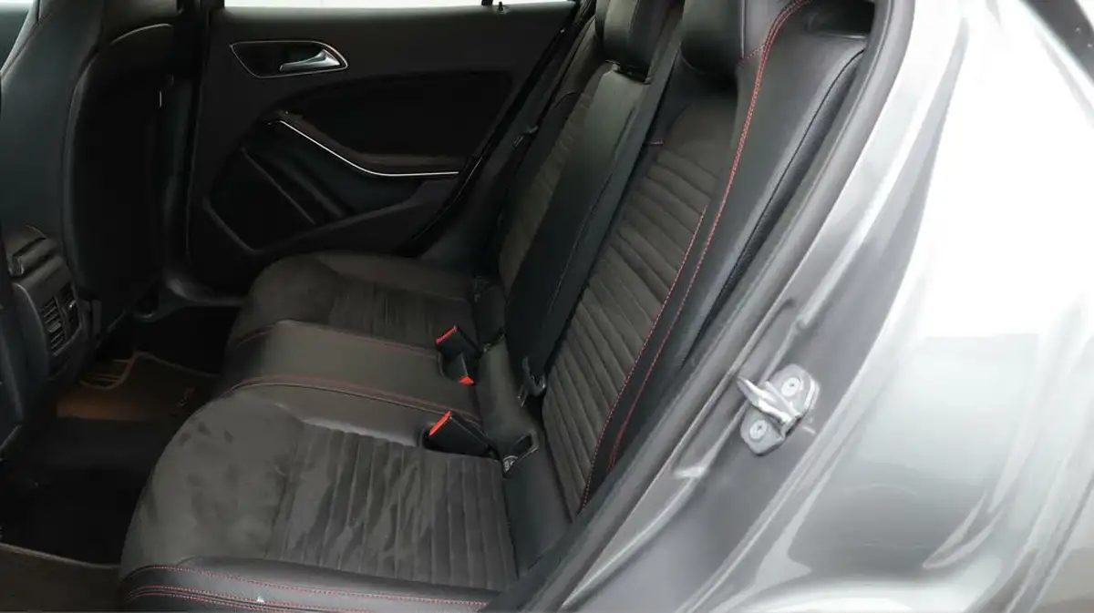 2020-mercedes-benz-gla-class-16-gla-200-amg-line-edition-plus-7g-dct-big-16
