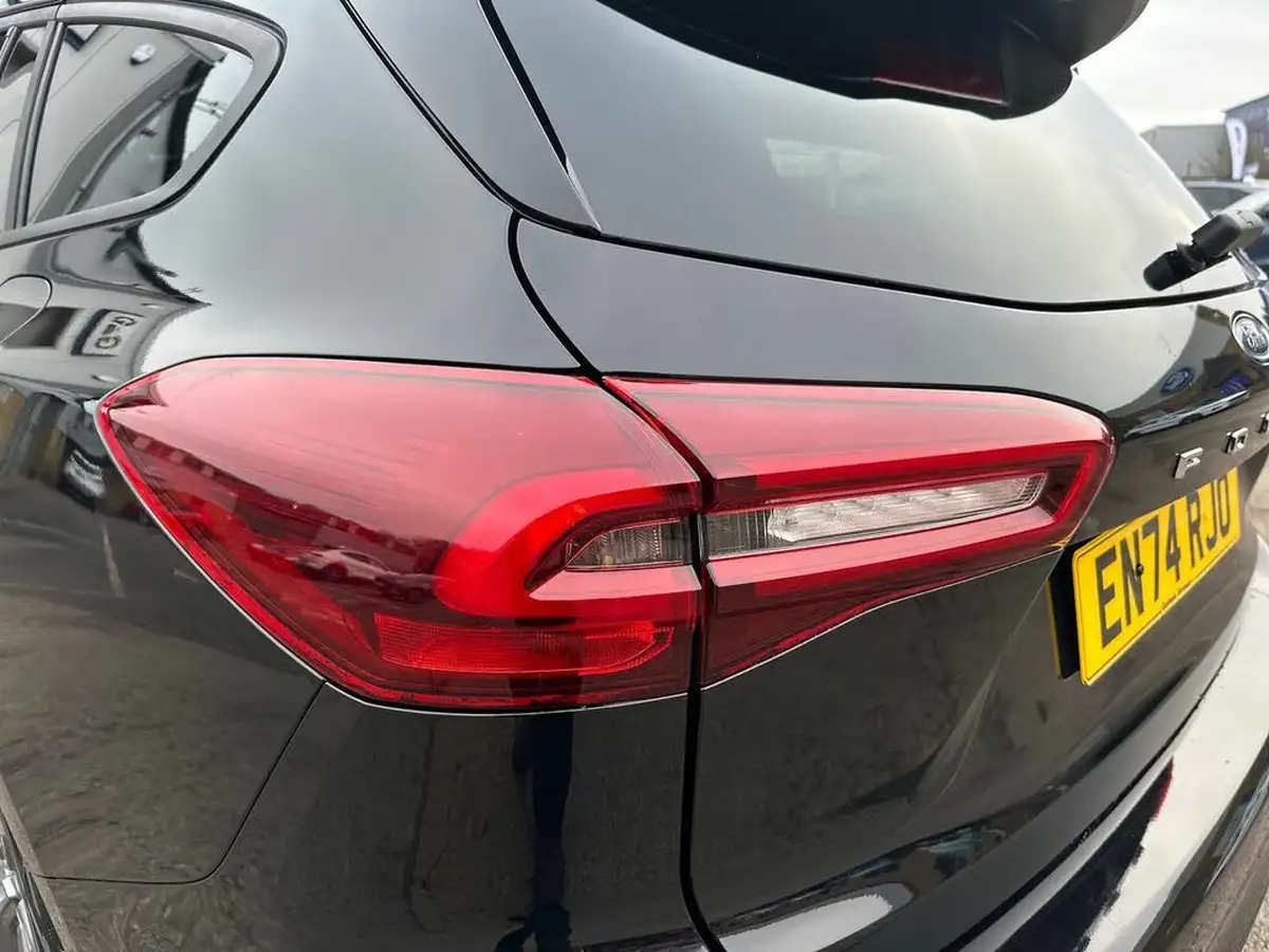 2025-ford-focus-10t-st-line-155ps-estate-powershift-big-26