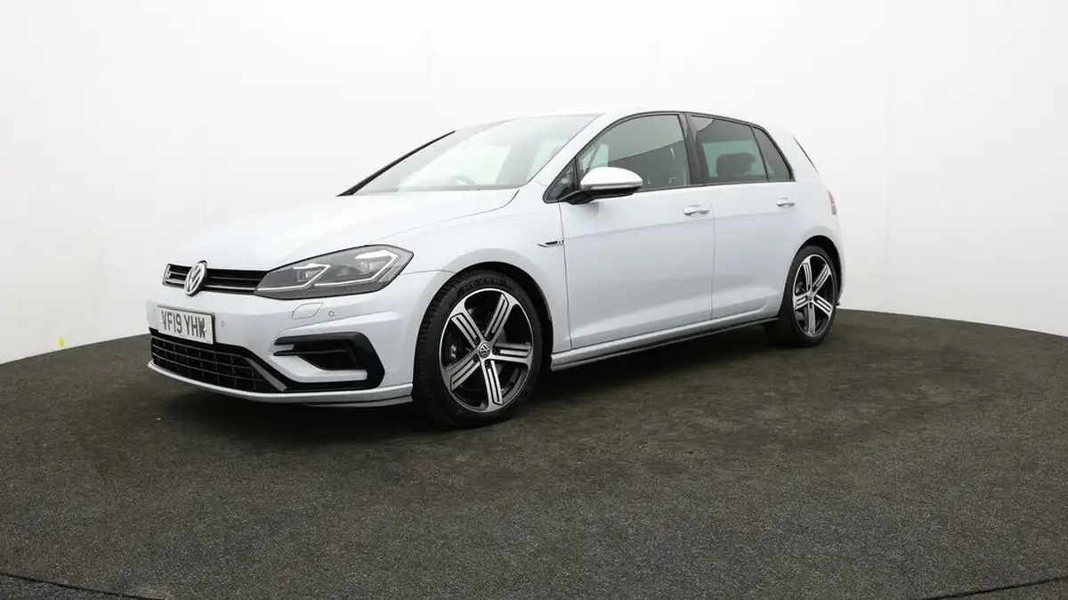 2019-volkswagen-golf-20-tsi-r-300ps-hatchback-5d-dsg-big-2