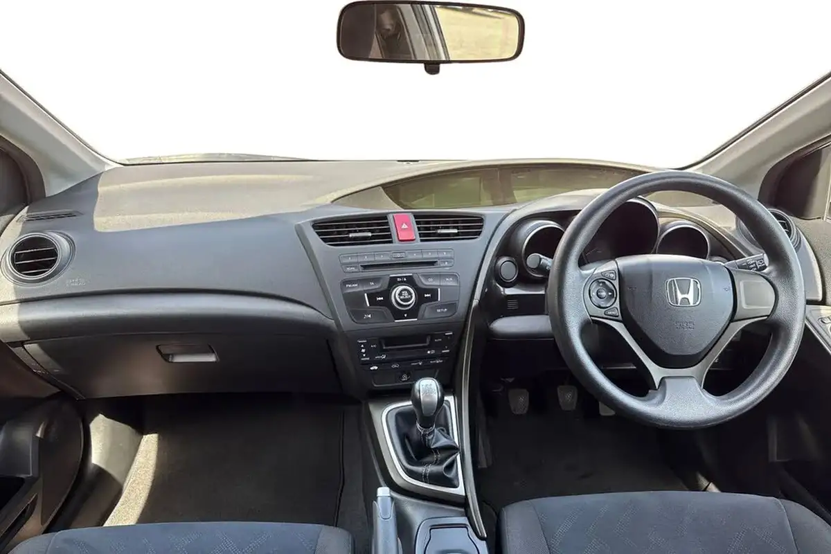 2013-honda-civic-18-se-big-16