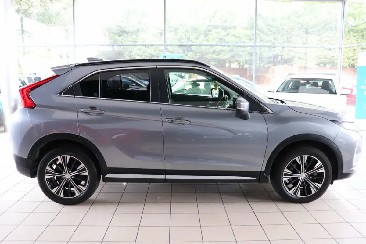 2018-mitsubishi-eclipse-cross-15-4-auto-big-8