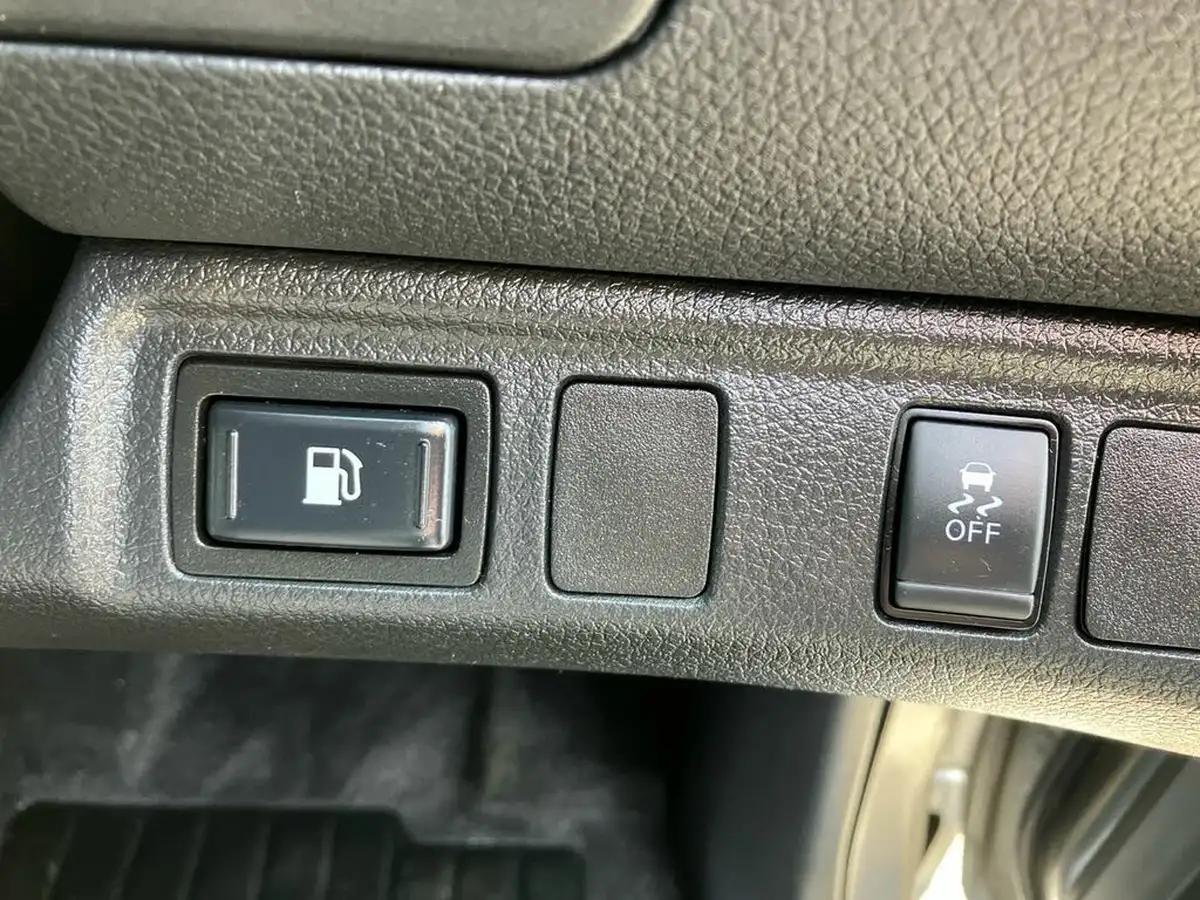 2021-nissan-navara-23dci-tt-n-guard-8-navileathersunroof-auto-big-22