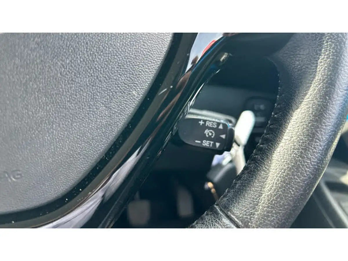 2016-toyota-aygo-10-vvt-i-x-cite-2-cyan-5d-big-20