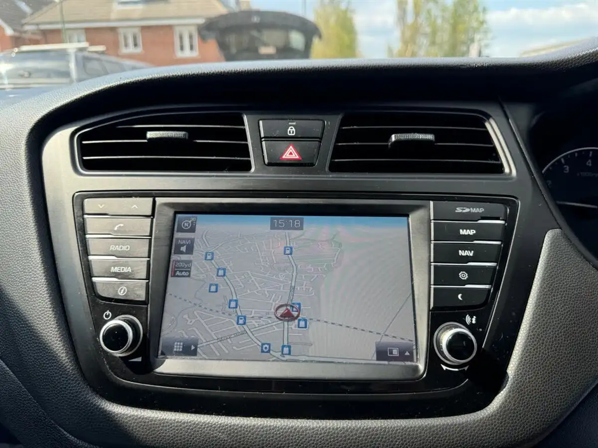 2017-hyundai-i20-10-t-gdi-turbo-edition-big-20