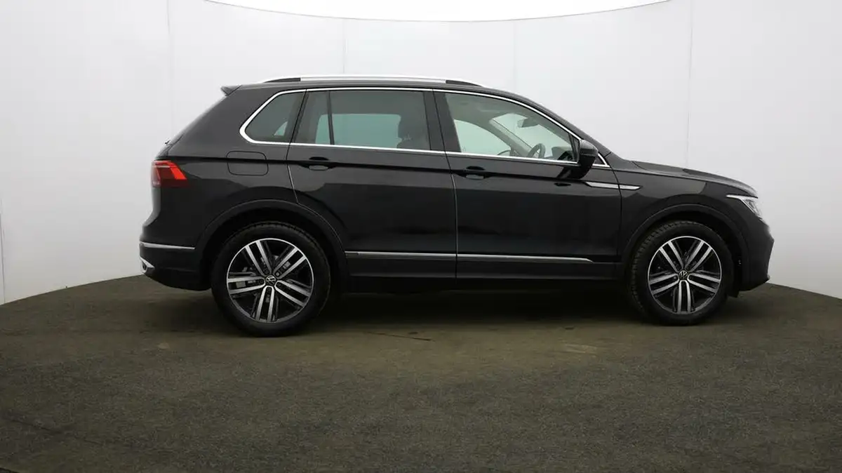 2022-volkswagen-tiguan-15-tsi-elegance-big-46