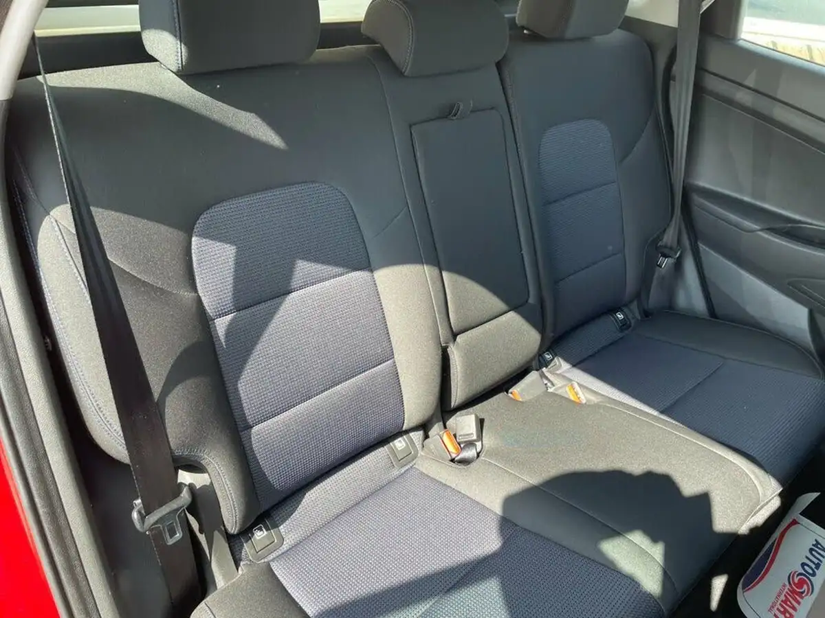 2017-hyundai-tucson-17crdi-blue-drive-se-nav-116ps-big-5