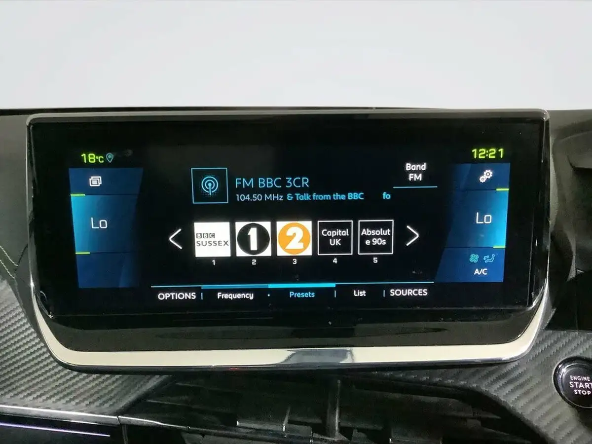 2021-peugeot-2008-suv-e-gt-premium-big-13