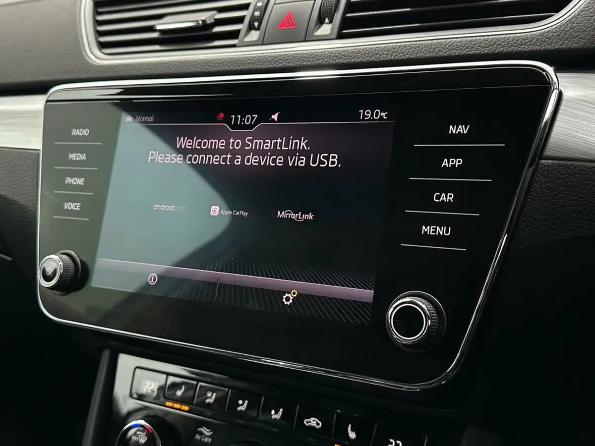 2020-skoda-superb-20tdi-se-technology-150ps-estate-dsg-big-21