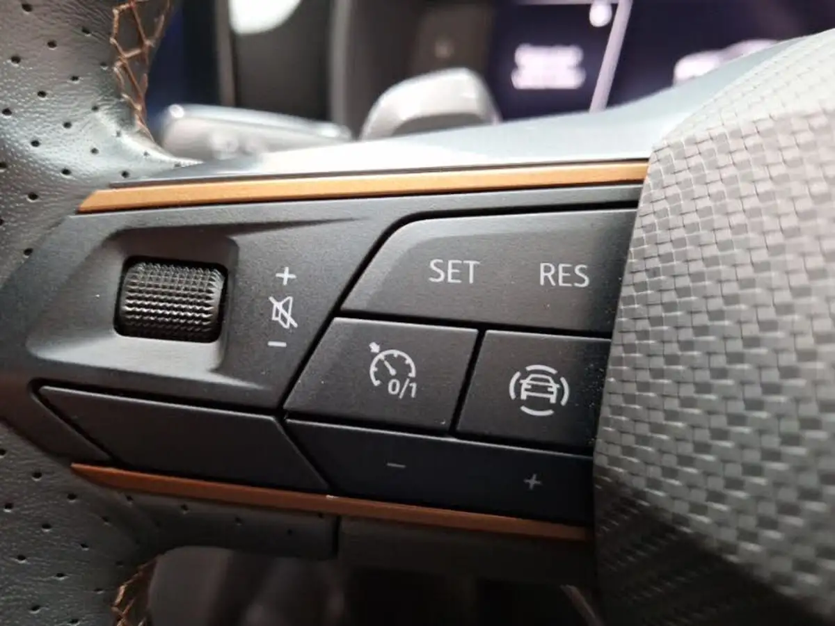 2023-cupra-leon-nf-20-tsi-vz1-big-14