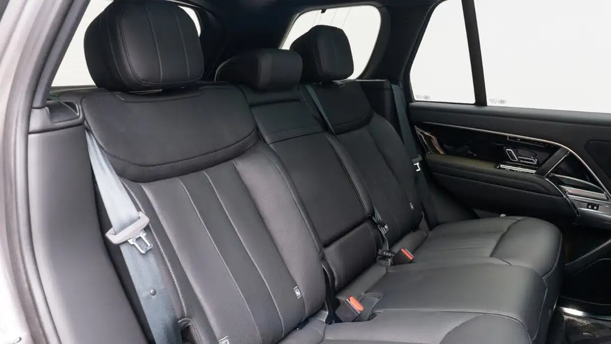 2024-land-rover-range-rover-30-d350-se-big-21