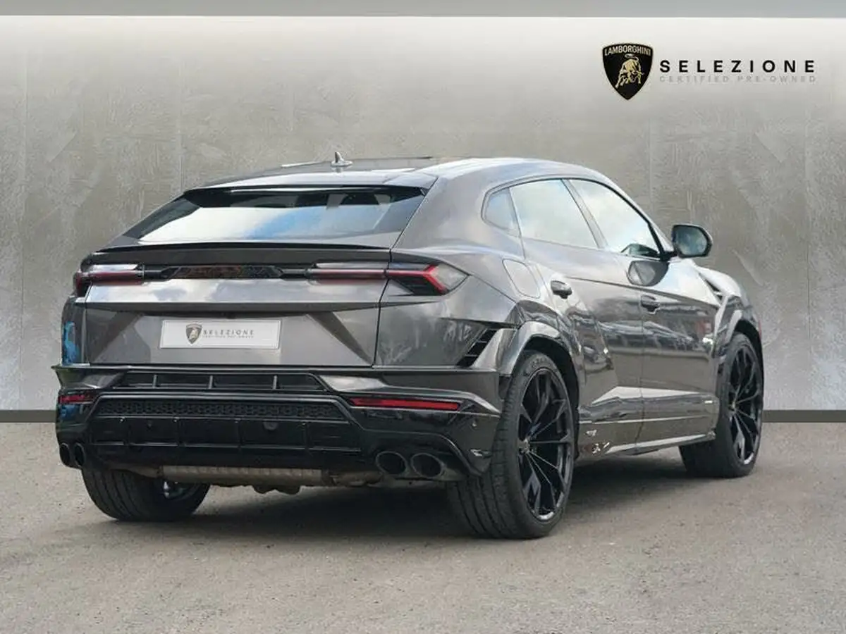 2023-lamborghini-urus-40-no-trim-big-1
