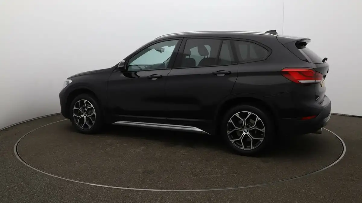 2022-bmw-x1-20-xdrive20i-xline-big-38