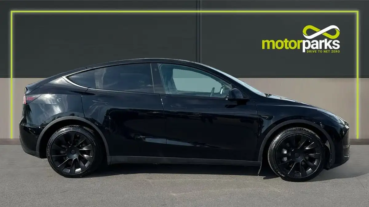 2022-tesla-model-y-e-long-range-big-1