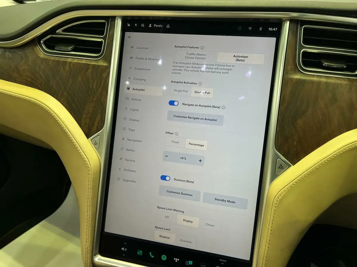 2018-tesla-model-s-e-100d-big-44