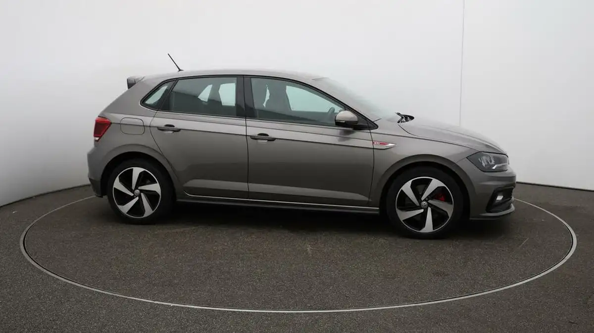 2019-volkswagen-polo-20-tsi-gti-big-47