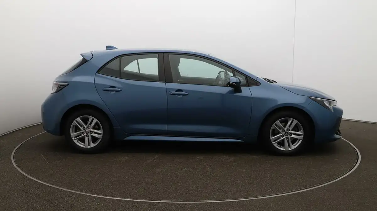 2022-toyota-corolla-18-vvt-i-icon-120bhp-trk-hatchback-5d-big-47