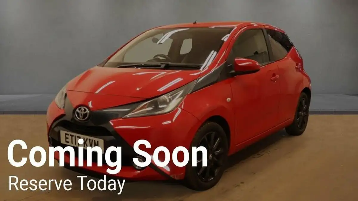 2017-toyota-aygo-10-vvt-i-x-style-71bhp-x-shift-big-1