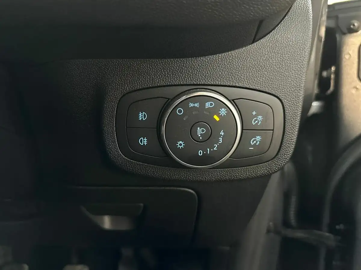 2022-ford-fiesta-10t-st-line-100ps-5d-big-22