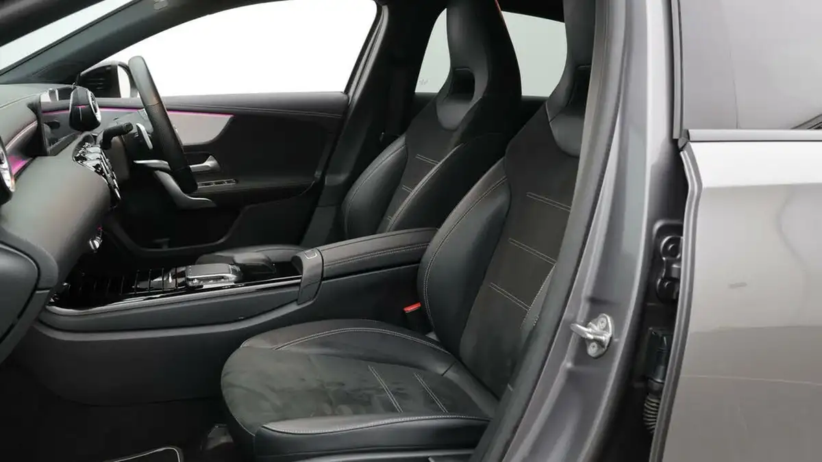 2022-mercedes-benz-a-class-13-a200-amg-line-executive-edition-hatchback-5d-7g-dct-big-14