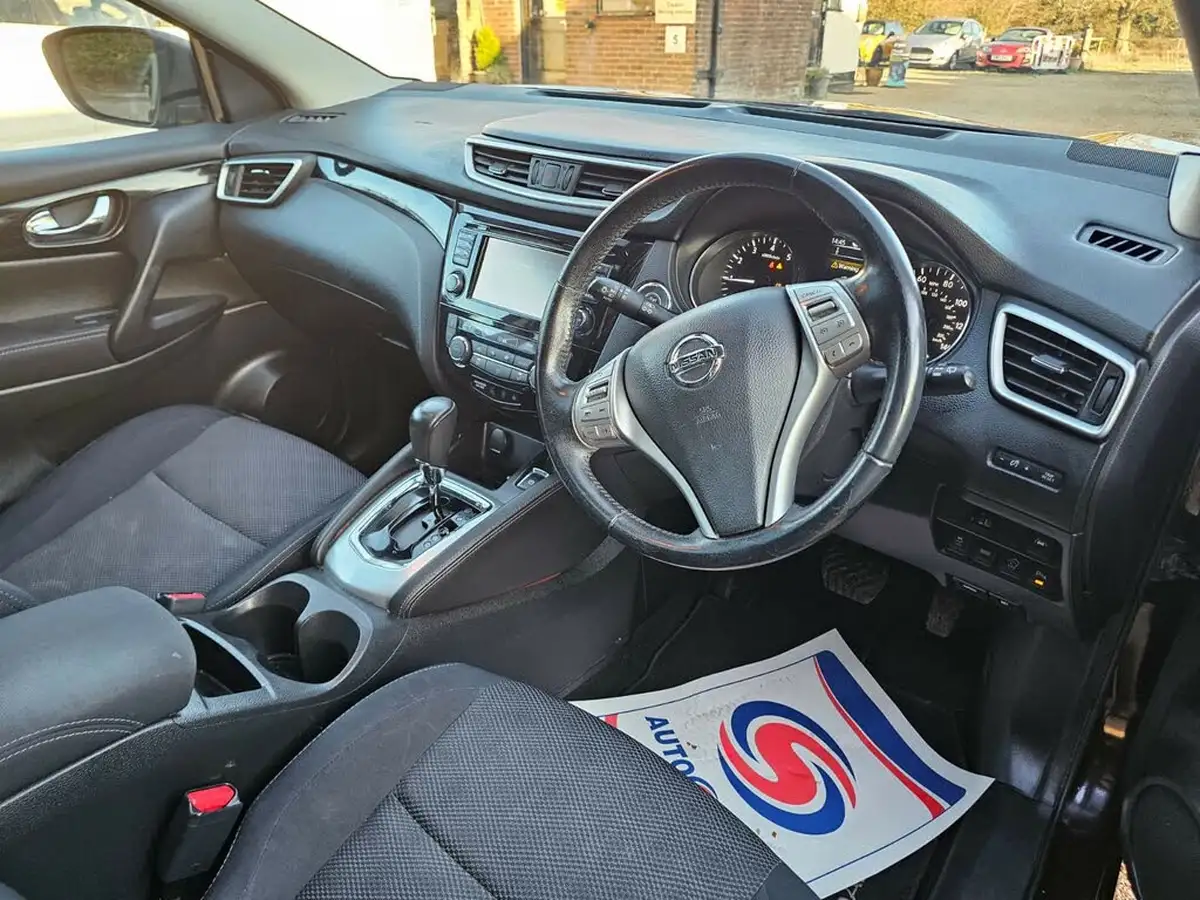 2015-nissan-qashqai-12-n-tec-xtronic-cvt-big-18