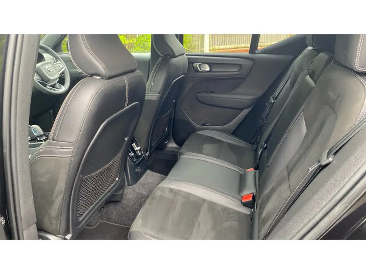 2021-volvo-xc40-15-t5-r-design-pro-258bhp-big-32