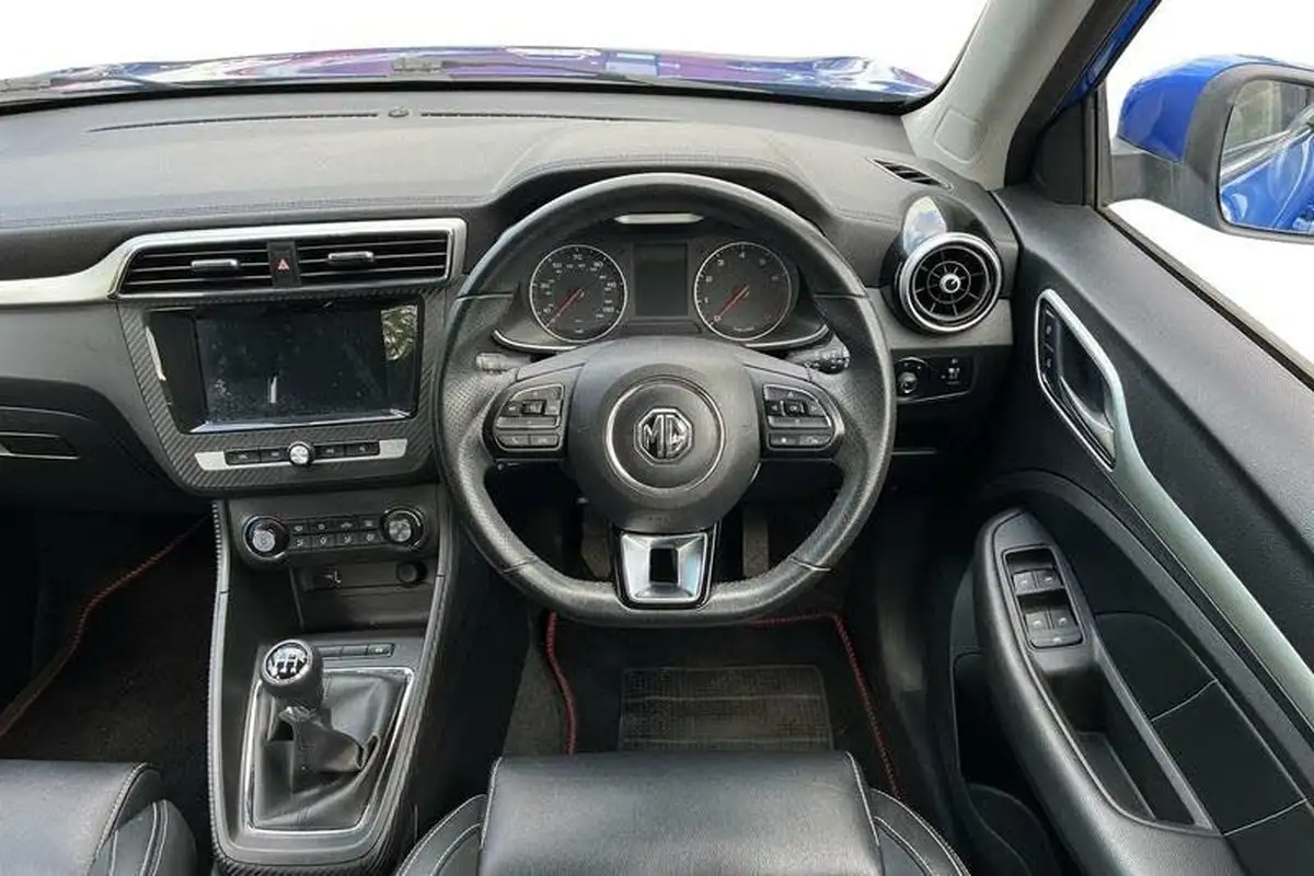 2018-mg-zs-suv-15-vti-tech-exclusive-big-10
