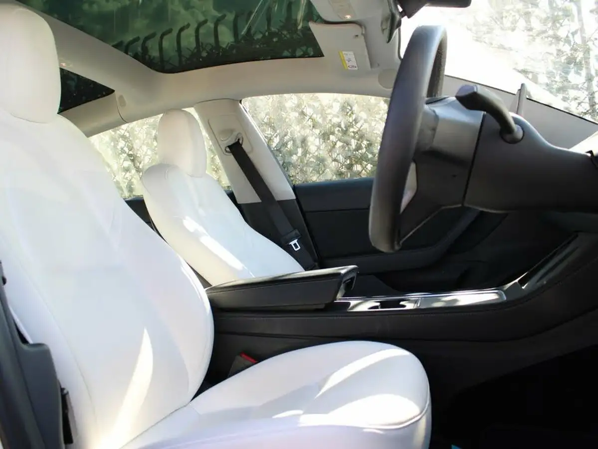 2021-tesla-model-3-e-long-range-4x4-big-11