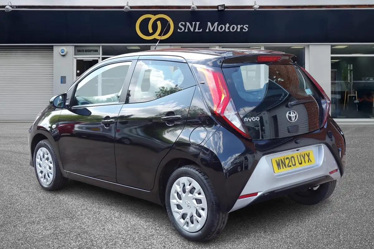 2020-toyota-aygo-10-vvt-i-x-play-big-4