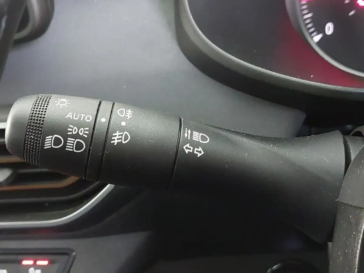 2023-dacia-sandero-stepway-10-tce-essential-90bhp-big-17