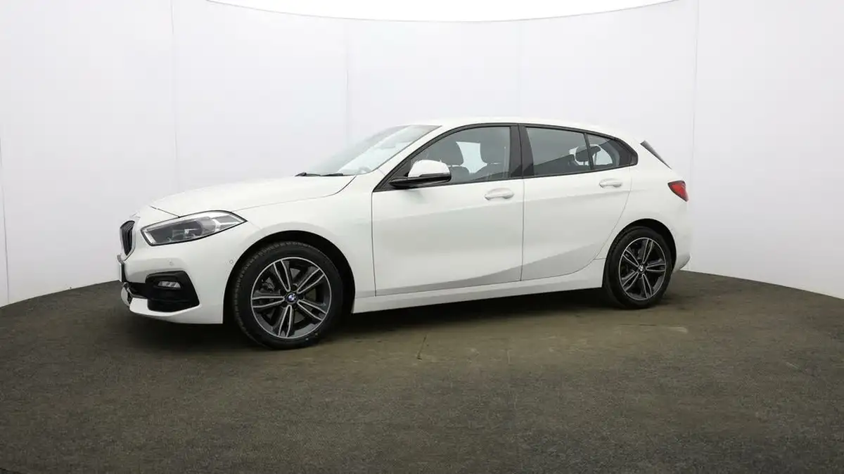 2021-bmw-1-series-20td-120d-xdrive-sport-lcp-big-33