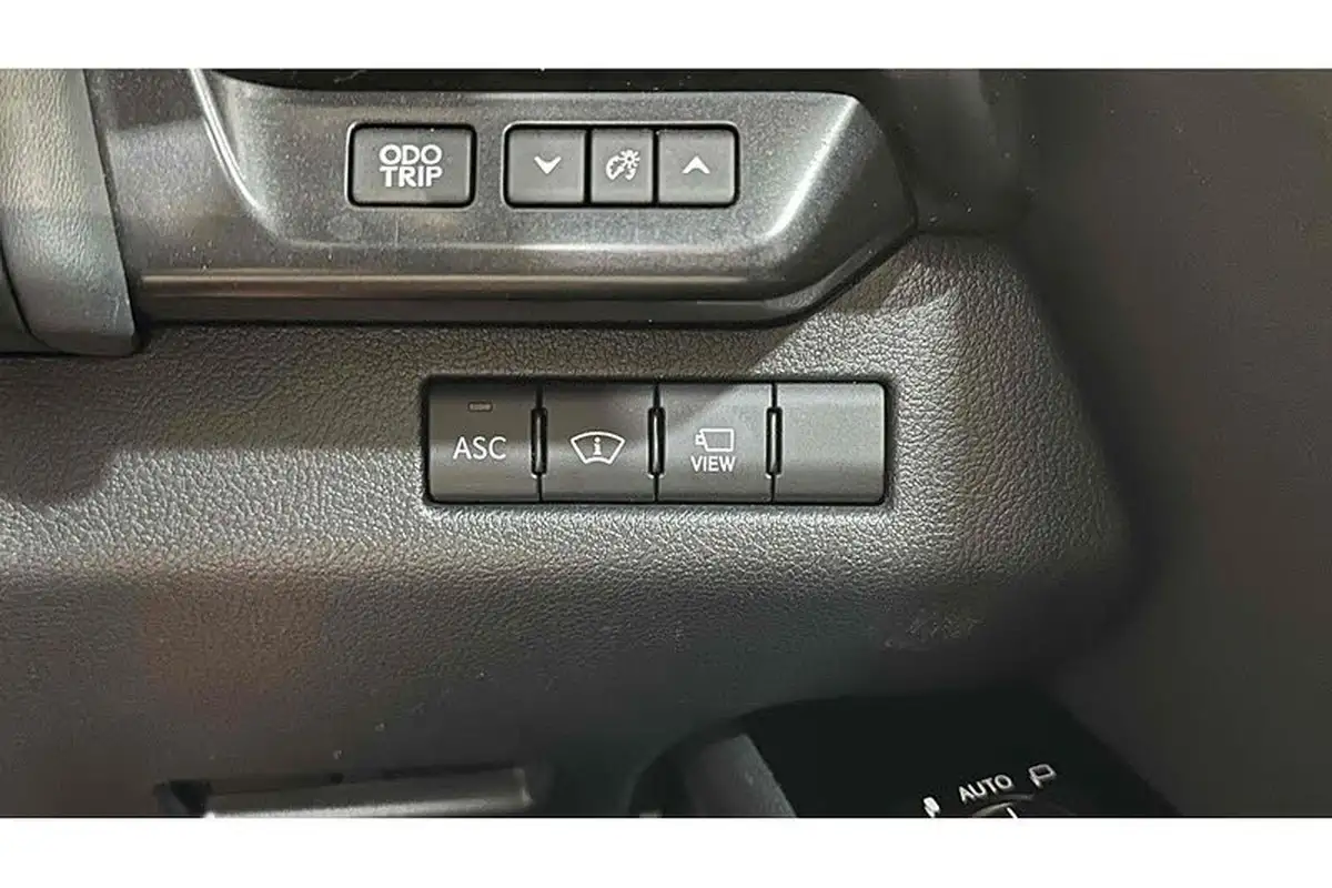 2021-lexus-ux-300e-e-ux-big-37