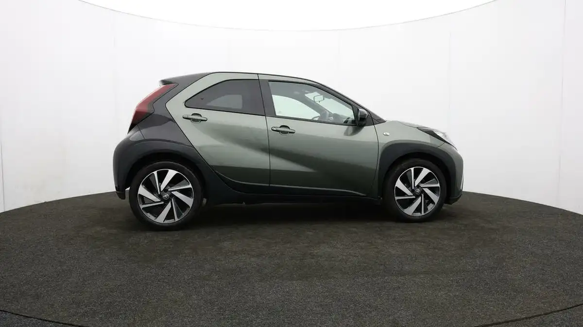 2023-toyota-aygo-x-10-vvt-i-edge-big-31
