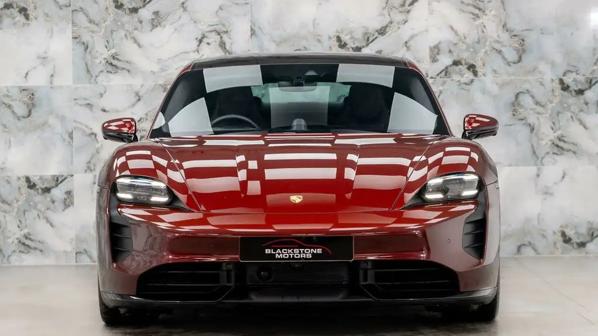 2020-porsche-taycan-e-turbo-big-3