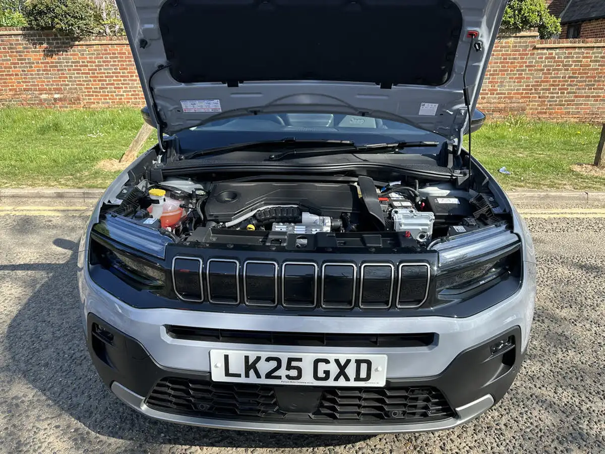 2025-jeep-avenger-12-gse-summit-e-hybrid-48v-auto-big-44