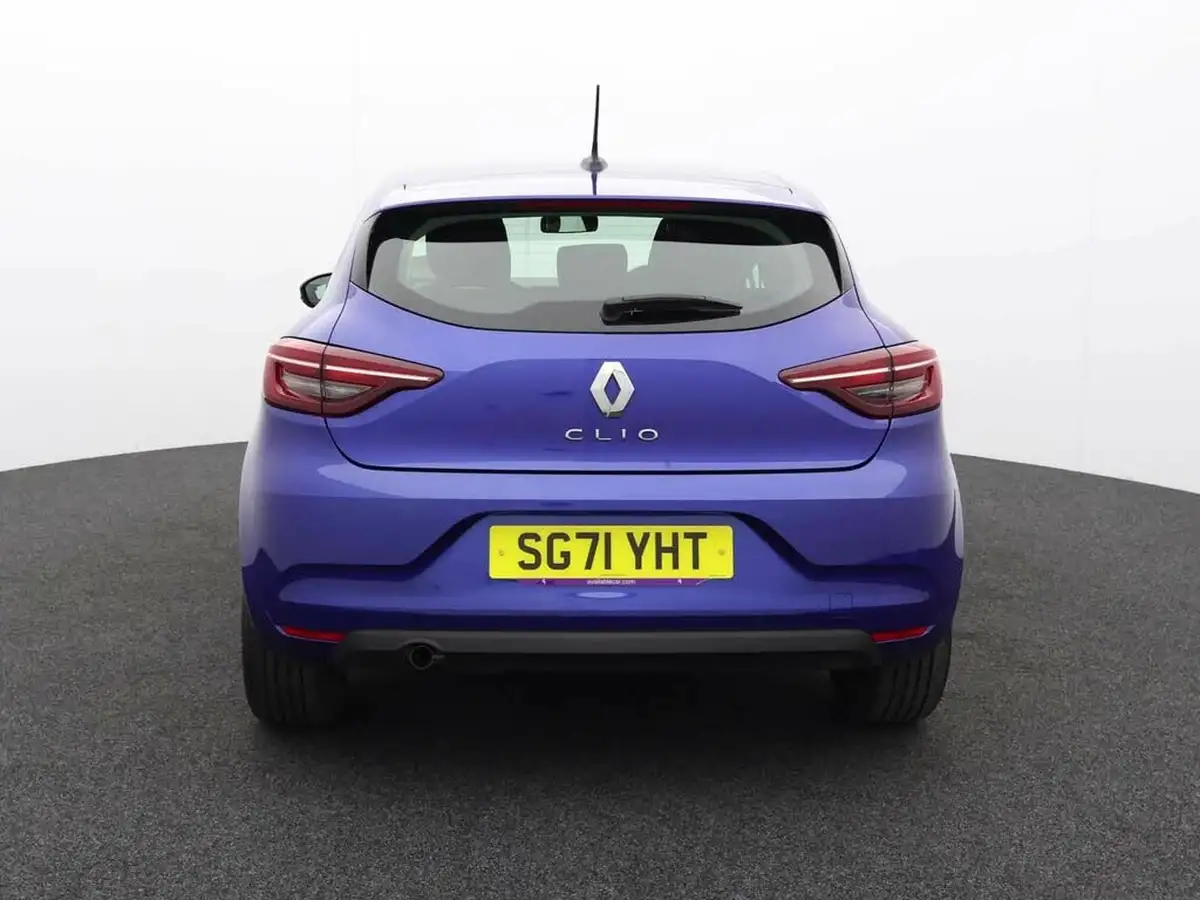 2021-renault-clio-10-tce-iconic-90ps-big-3