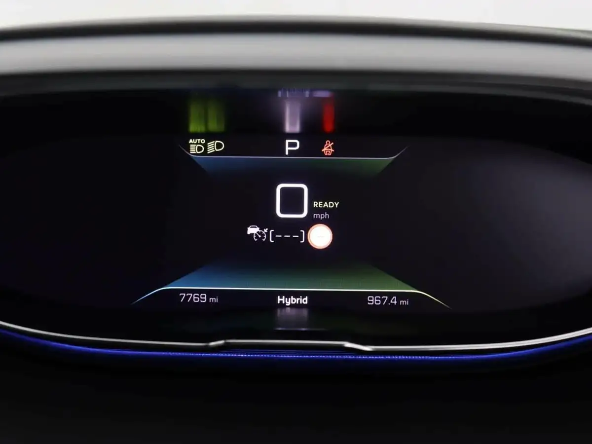 2021-peugeot-3008-suv-16-puretech-gt-premium-300bhp-4wd-hybrid4-e-eat8-big-10