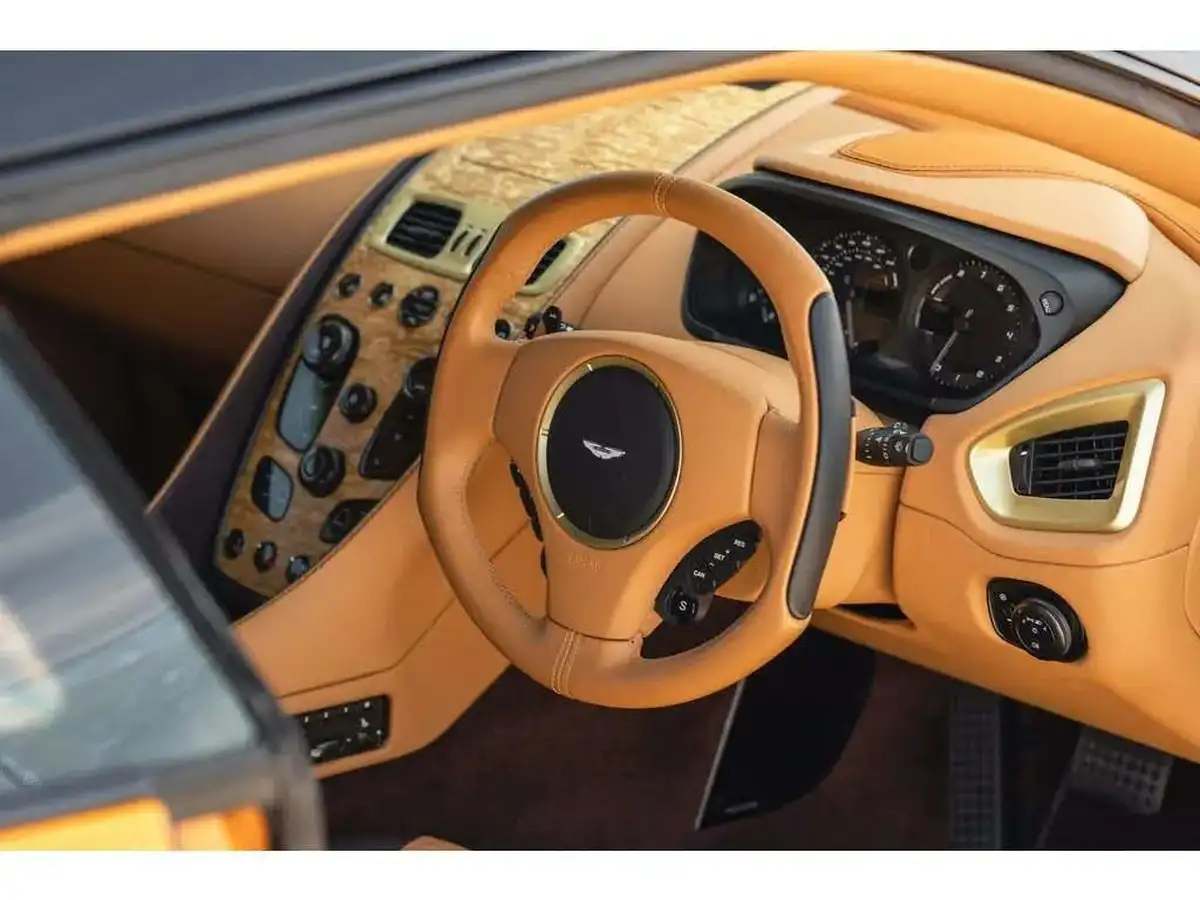 2019-aston-martin-vanquish-59-zagato-big-10