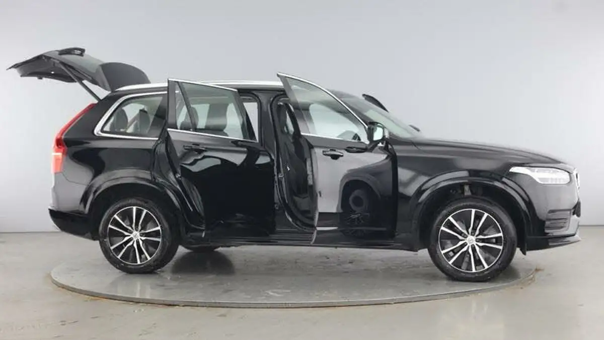 2022-volvo-xc90-20-b5-momentum-big-9