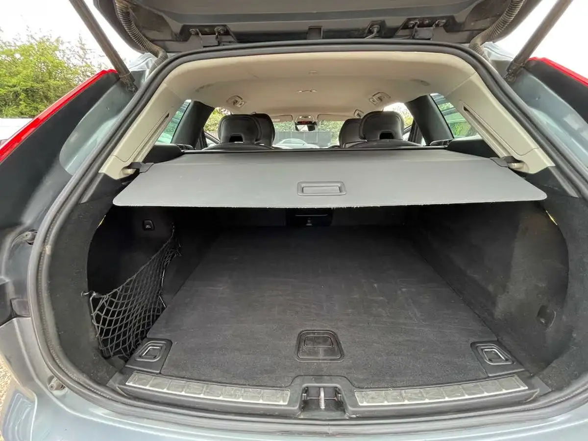 2018-volvo-xc60-20td-d4-inscription-4x4-geartronic-big-34