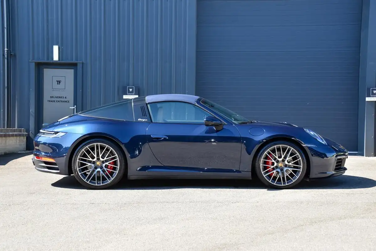 2021-porsche-911-30-targa-4s-big-20