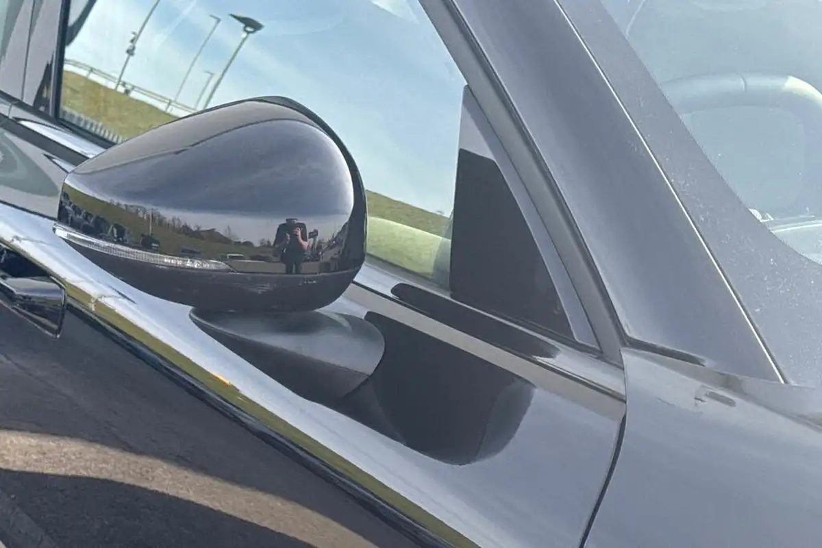 2024-volvo-ex30-e-single-motor-plus-extended-range-big-18