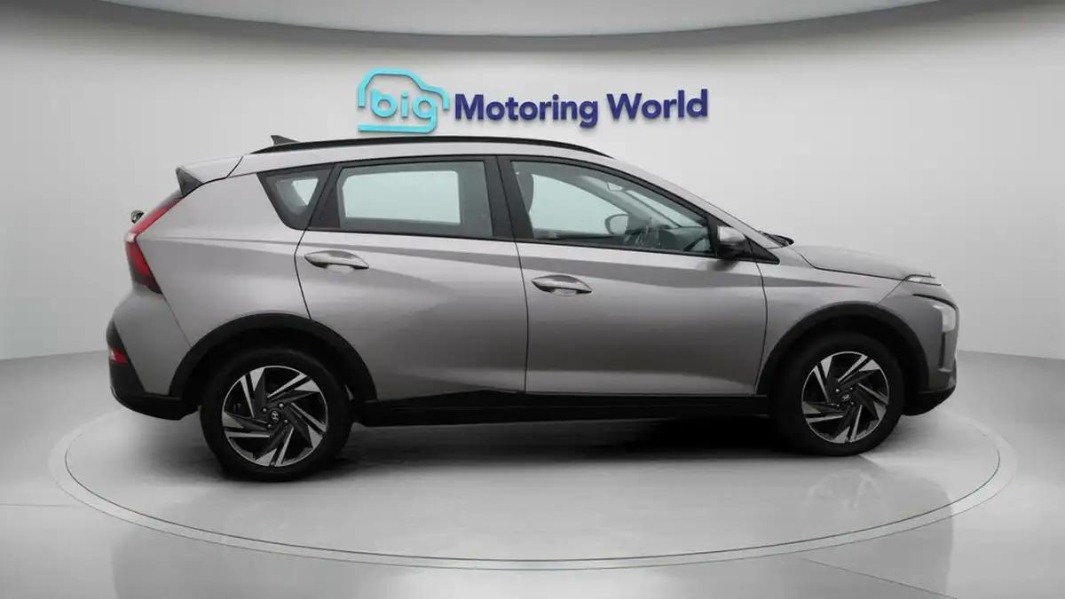 2022-hyundai-bayon-10-t-gdi-se-connect-dct-big-8