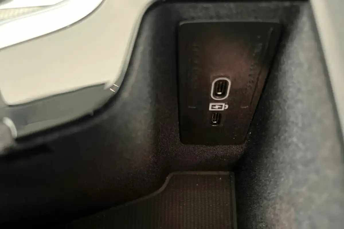 2024-volvo-xc90-20-b5-plus-big-33