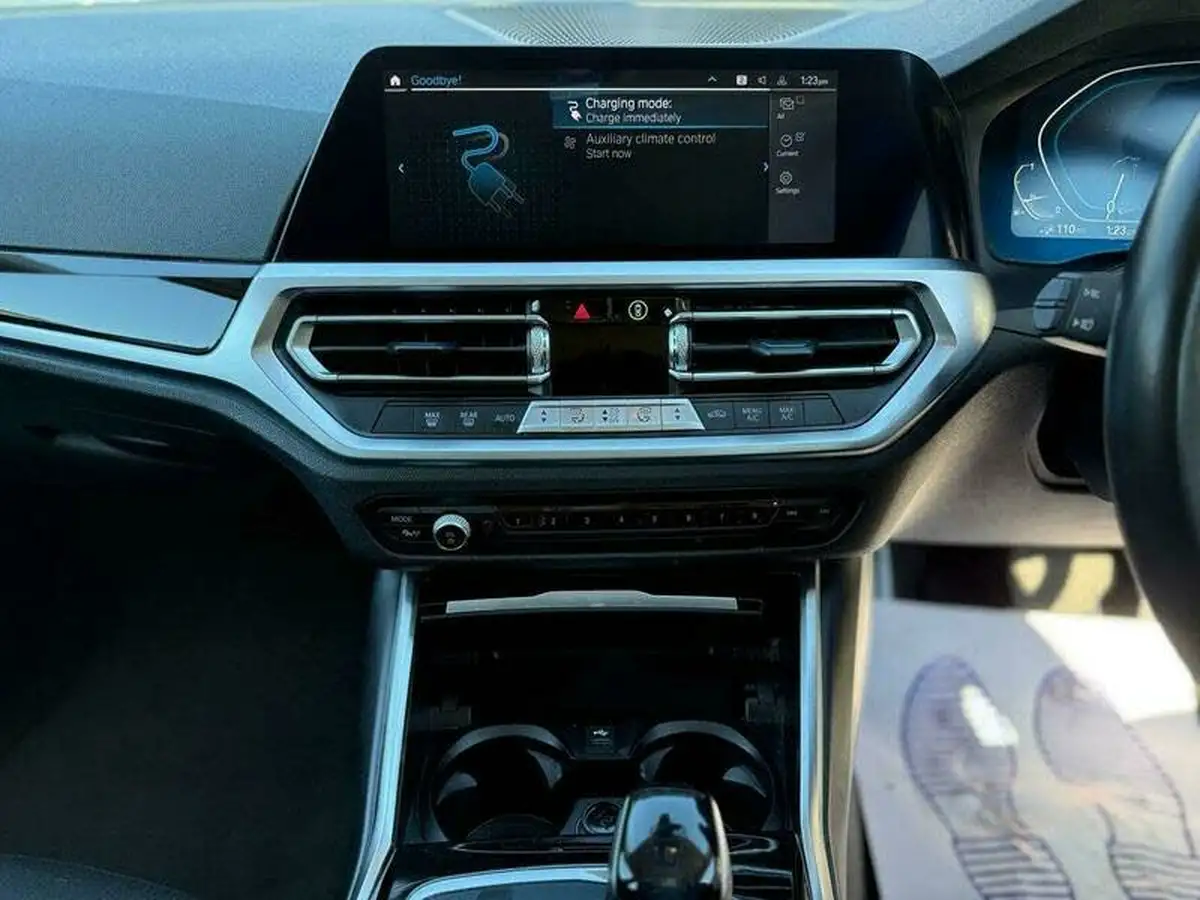 2021-bmw-3-series-20-330e-se-pro-touring-5d-big-61